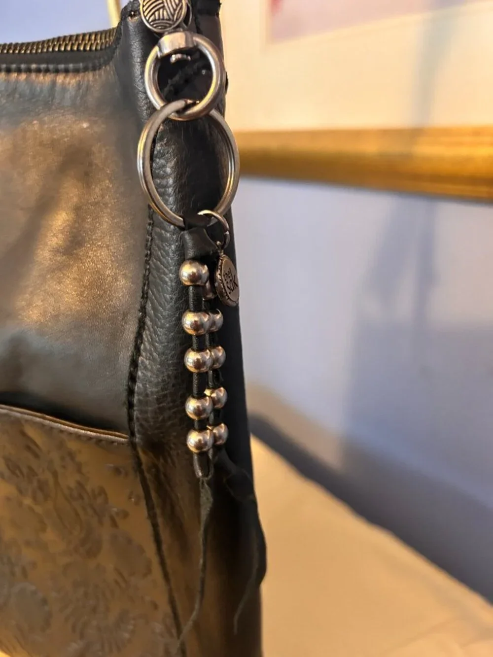 The Sak Iris Crossbody Hobo Bag Black Leather Zip Top Purse Handbag Slouchy Boho